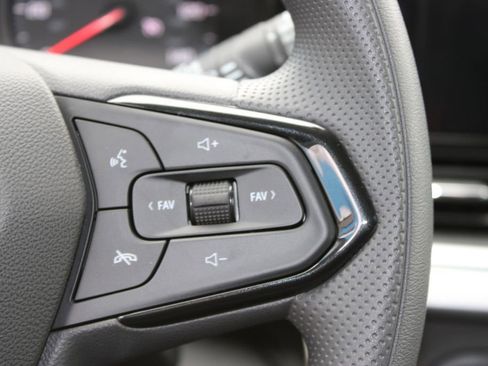 New 2026 Chevrolet Trax LS image 27