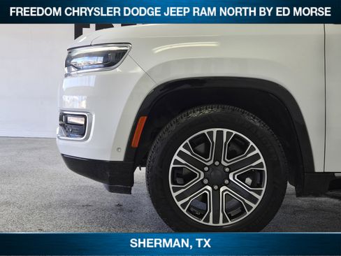 Used 2024 Jeep Wagoneer 4WD w/ Premium Group I image 6