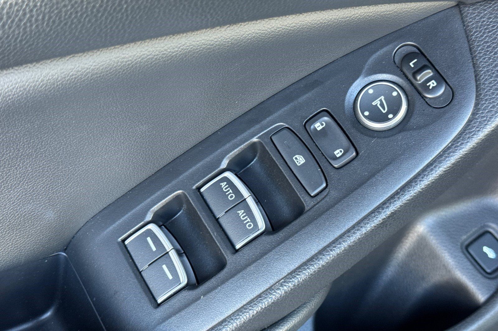 Used 2021 Honda Accord Touring image 14
