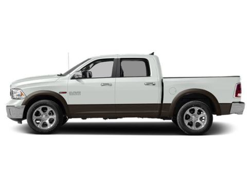 Used 2018 RAM 1500 Laramie w/ Convenience Group AWD/4WD image 3