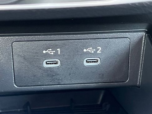 Used 2025 Nissan Kicks SV image 6