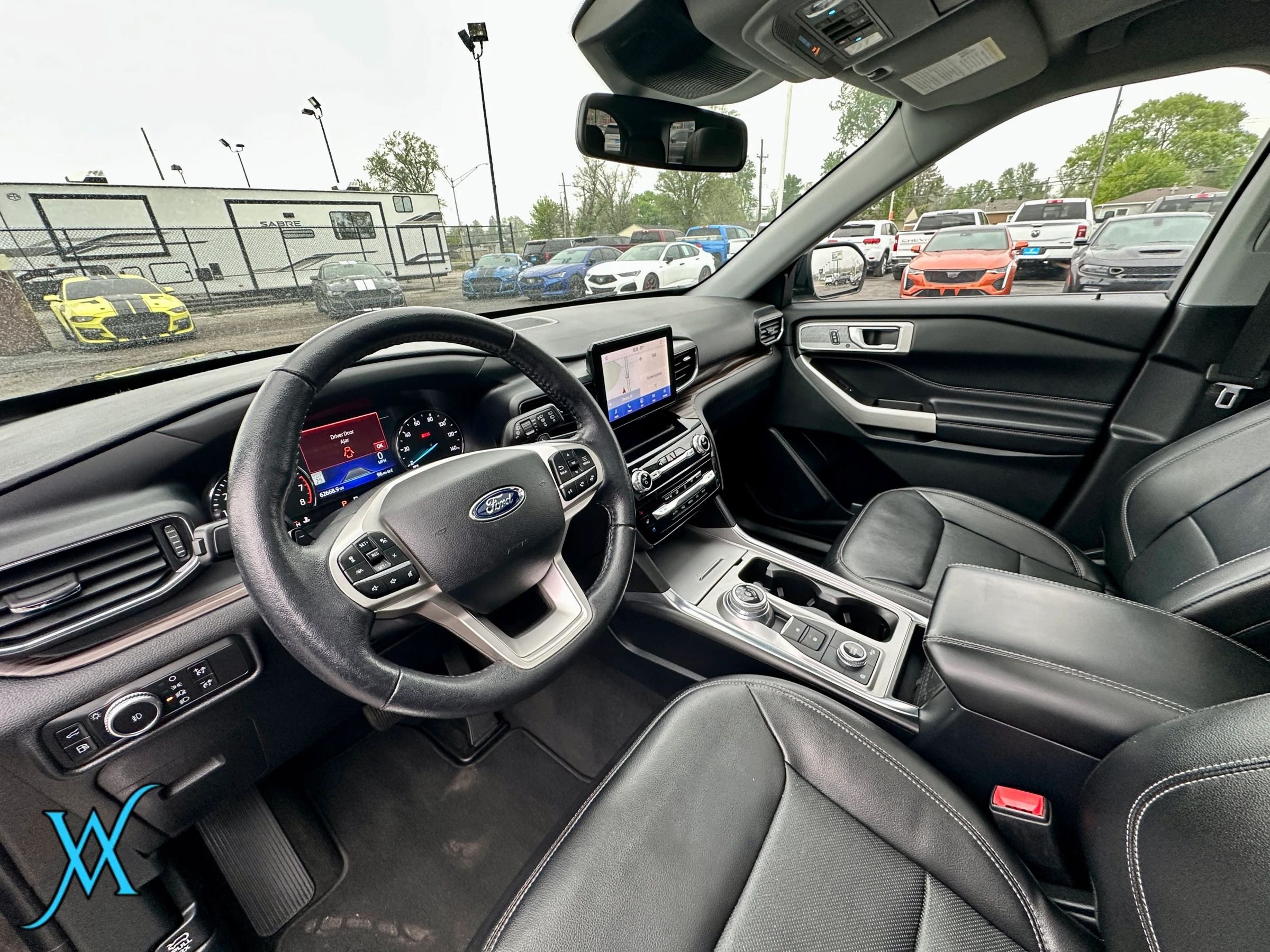Used 2021 Ford Explorer Limited w/ Hybrid Equipment Group 310A AWD/4WD image 17