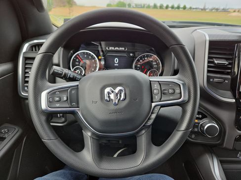 New 2026 RAM 1500 Express AWD/4WD image 12