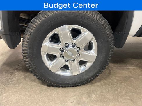 Used 2020 Chevrolet Silverado 2500 LTZ w/ LTZ Premium Package AWD/4WD image 9