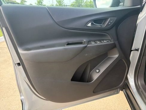 Used 2024 Chevrolet Equinox LT AWD/4WD image 12