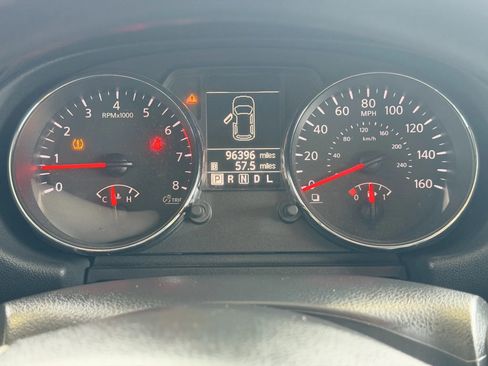 Used 2011 Nissan Rogue SV w/ Premium Pkg image 15