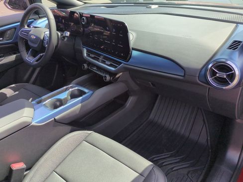 New 2026 Chevrolet Equinox EV LT image 28