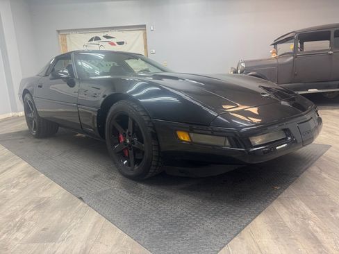 Used 1995 Chevrolet Corvette Coupe RWD image 8
