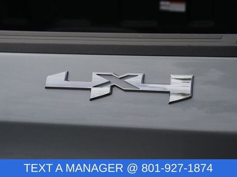 Used 2025 GMC Sierra 1500 SLT image 11