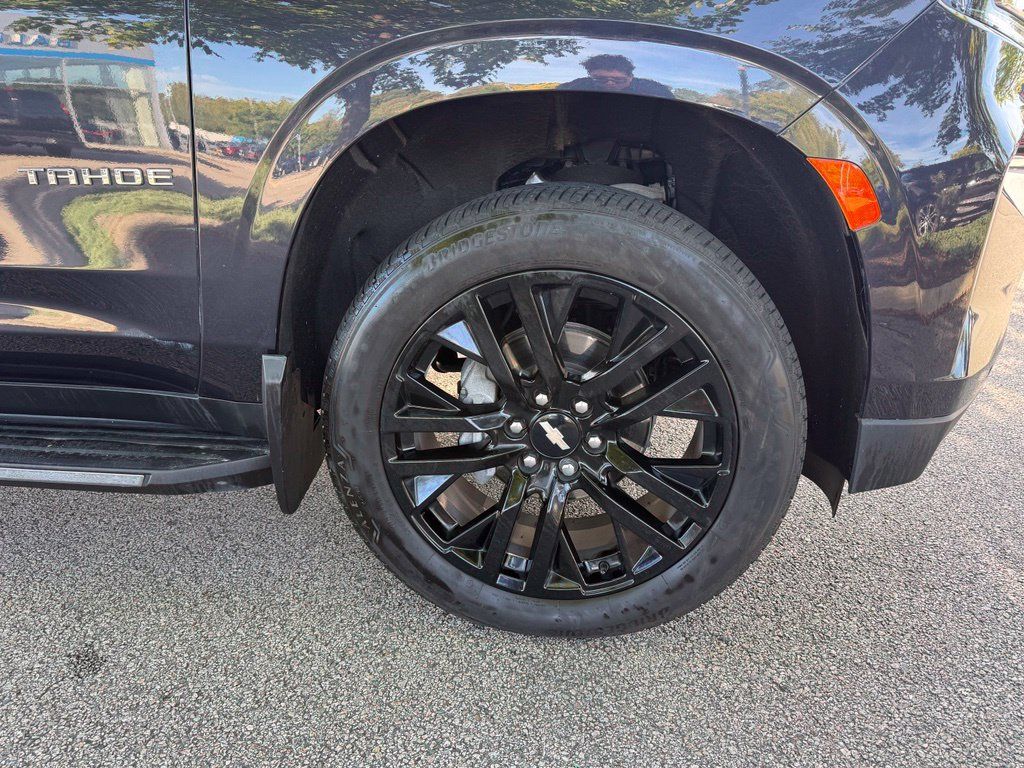 Used 2024 Chevrolet Tahoe LT w/ Luxury Package AWD/4WD image 40