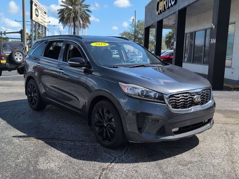 Used 2019 Kia Sorento S FWD image 3