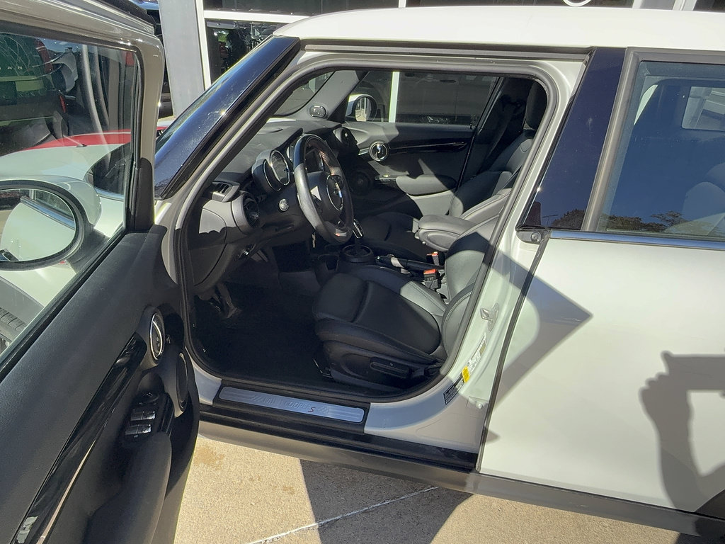 Used 2020 MINI Cooper S w/ Premium Package FWD image 5