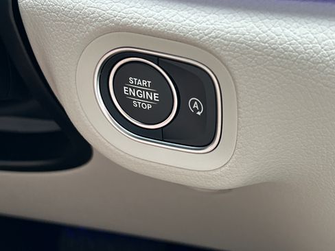 Certified 2025 Mercedes-Benz GLE 350 4MATIC w/ AMG Line Exterior image 30
