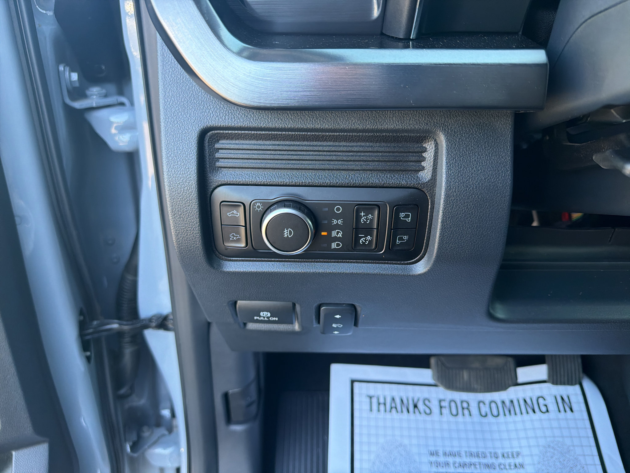 Used 2025 Ford F350 Lariat w/ FX4 Off-Road Package AWD/4WD image 17