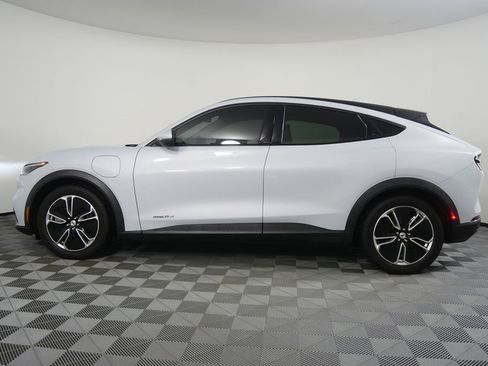 Used 2022 Ford Mustang Mach-E Select image 6