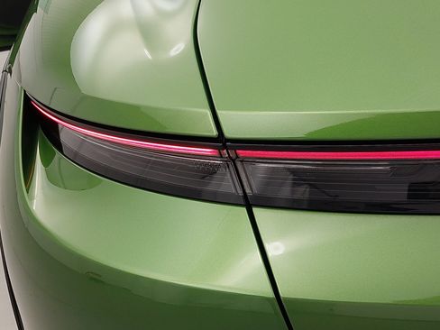 Certified 2022 Porsche Taycan 4S AWD/4WD image 37
