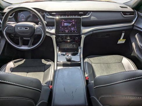 New 2025 Jeep Grand Cherokee L Altitude AWD/4WD image 17