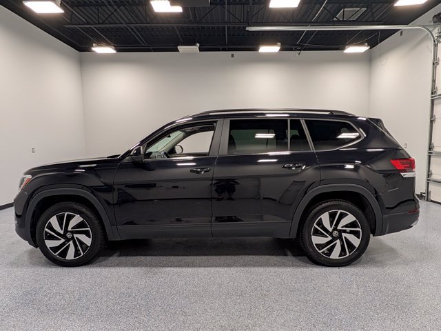 Used 2024 Volkswagen Atlas SE AWD/4WD image 5