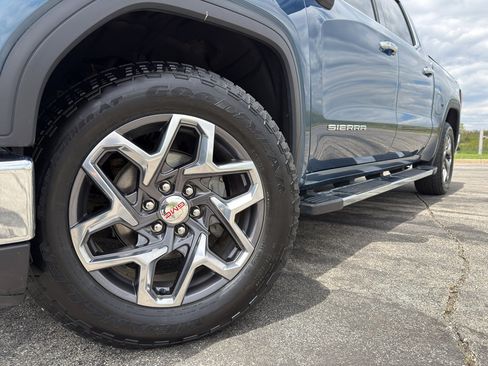 Used 2024 GMC Sierra 1500 SLT w/ SLT Premium Plus Package AWD/4WD image 10