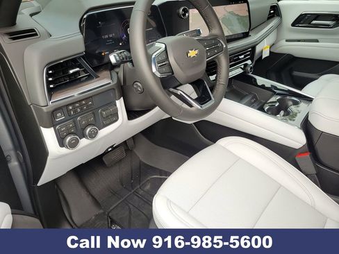 New 2026 Chevrolet Suburban Premier image 14