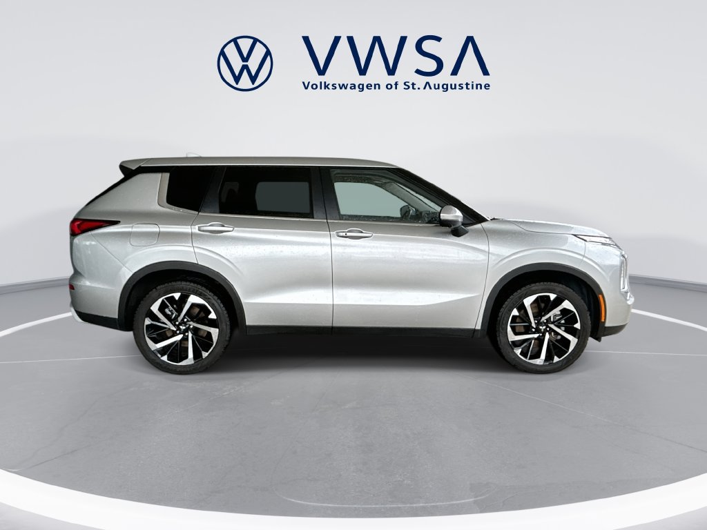 Used 2024 Mitsubishi Outlander SE FWD image 8