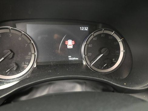 Used 2023 Toyota Highlander LE FWD image 20