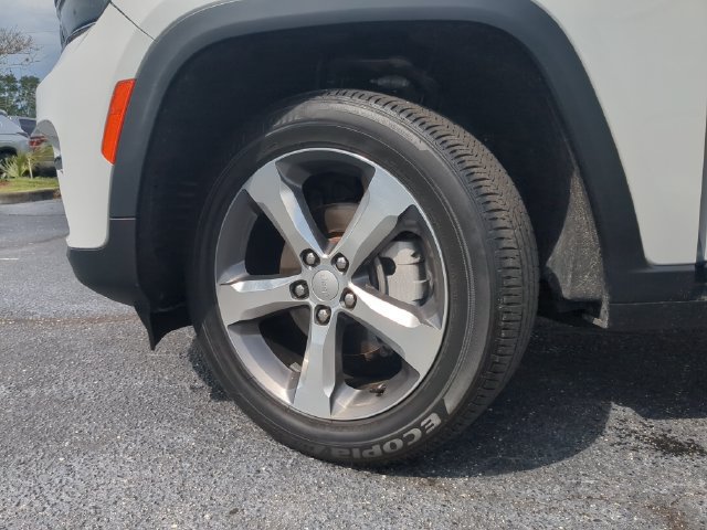 Used 2025 Jeep Grand Cherokee Limited RWD image 37