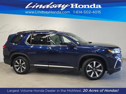 Used 2023 Honda Pilot Touring image 6