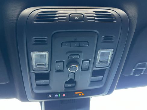 Used 2024 GMC Yukon XL Denali Ultimate image 51