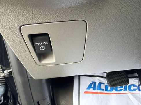 Used 2019 Ford F150 XL w/ Equipment Group 101A Mid AWD/4WD image 12