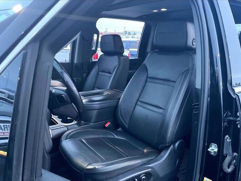 Used 2021 GMC Sierra 3500 Denali w/ Denali Ultimate Package image 26