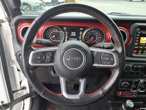 Used 2023 Jeep Gladiator Rubicon w/ Cold Weather Group image 19