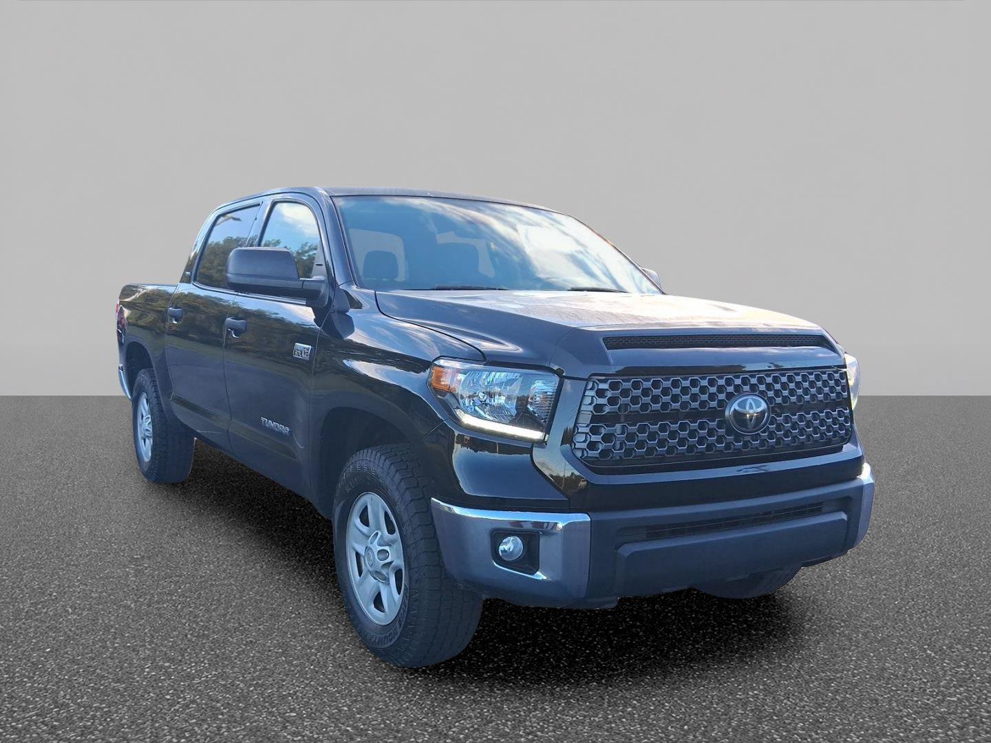 Used 2021 Toyota Tundra SR5 AWD/4WD image 3