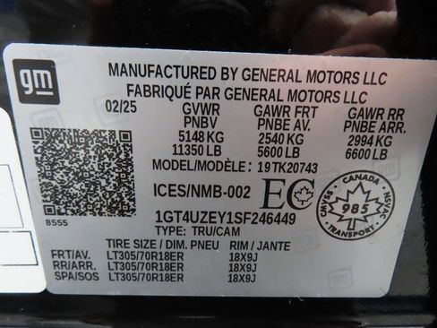 Used 2025 GMC Sierra 2500 AT4X image 83