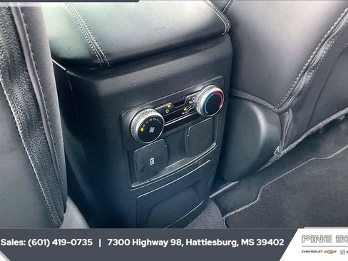 Used 2023 Ford Explorer XLT w/ Equipment Group 202A RWD image 25