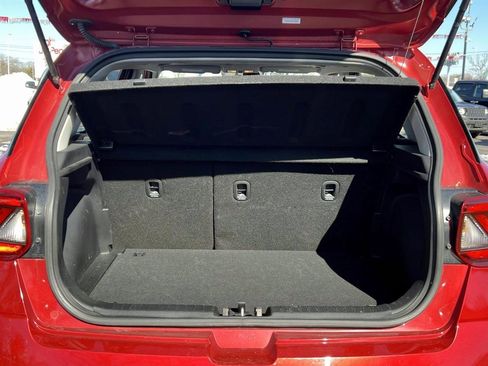 Used 2025 Hyundai Venue SEL FWD image 7