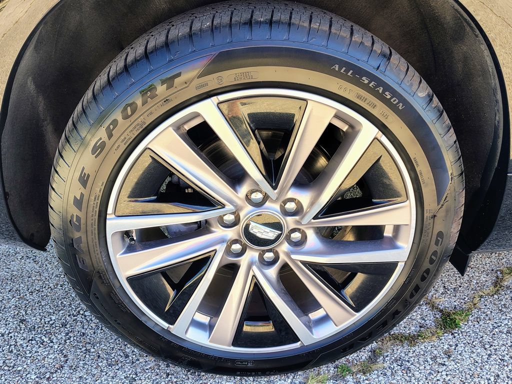 Used 2026 Cadillac Vistiq Sport w/ LPO, Floor Liner Package AWD/4WD image 11