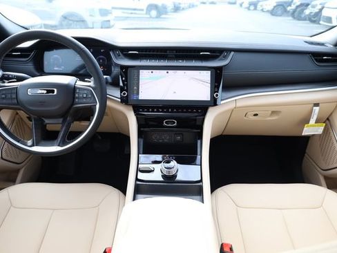 New 2026 Jeep Grand Cherokee L Limited image 15