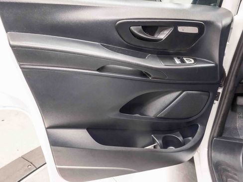 Used 2022 Mercedes-Benz Metris image 28