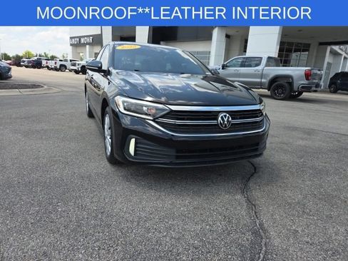 Used 2022 Volkswagen Jetta SEL FWD image 4