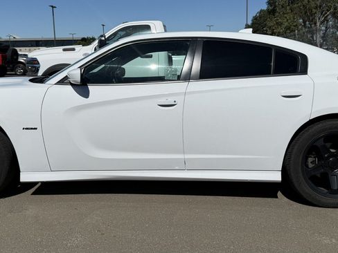 Used 2019 Dodge Charger R/T RWD image 4