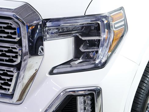 Certified 2019 GMC Sierra 1500 Denali w/ Denali Ultimate Package AWD/4WD image 16