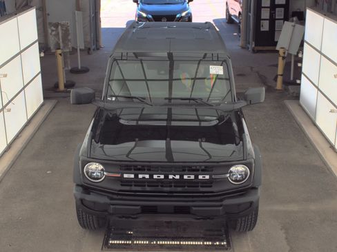 Used 2025 Ford Bronco Big Bend image 2