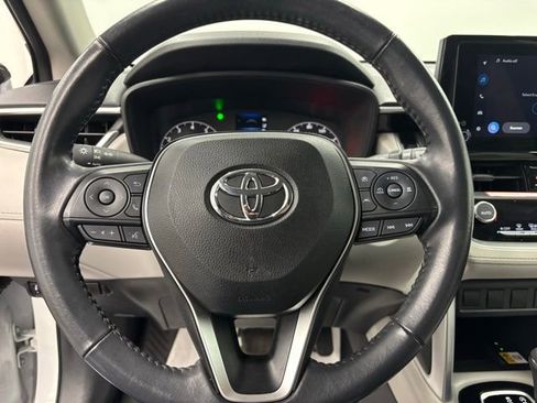 Used 2023 Toyota Corolla Cross LE image 18