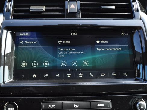 Used 2019 Land Rover Discovery HSE image 12