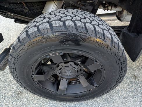 Used 2016 GMC Sierra 1500 Denali w/ Enhanced Driver Alert Package image 6