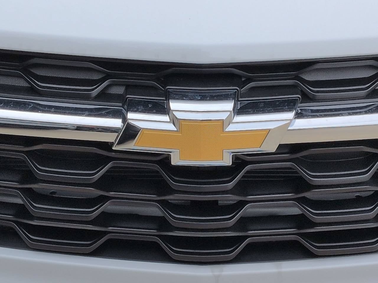 New 2026 Chevrolet Trax LS w/ Driver Confidence Package FWD image 5