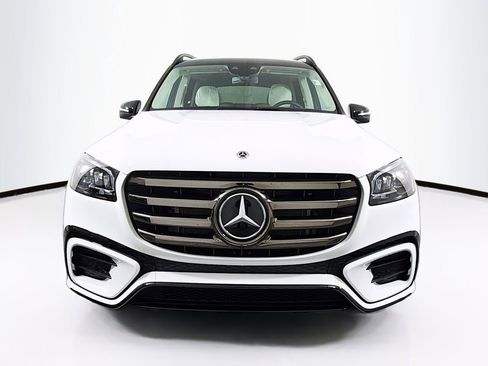New 2026 Mercedes-Benz GLS 450 4MATIC image 2