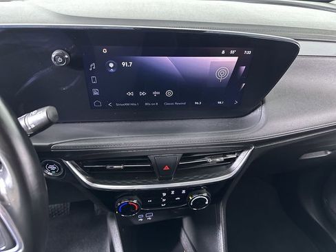 Used 2024 Buick Encore GX Sport Touring image 13