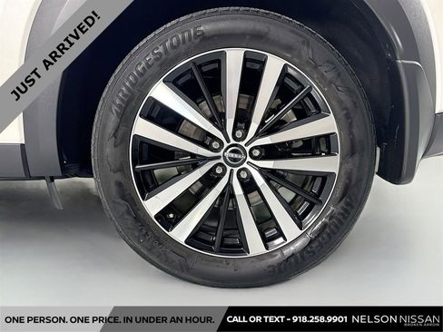 Certified 2023 Nissan Pathfinder Platinum w/ Cargo Package image 34